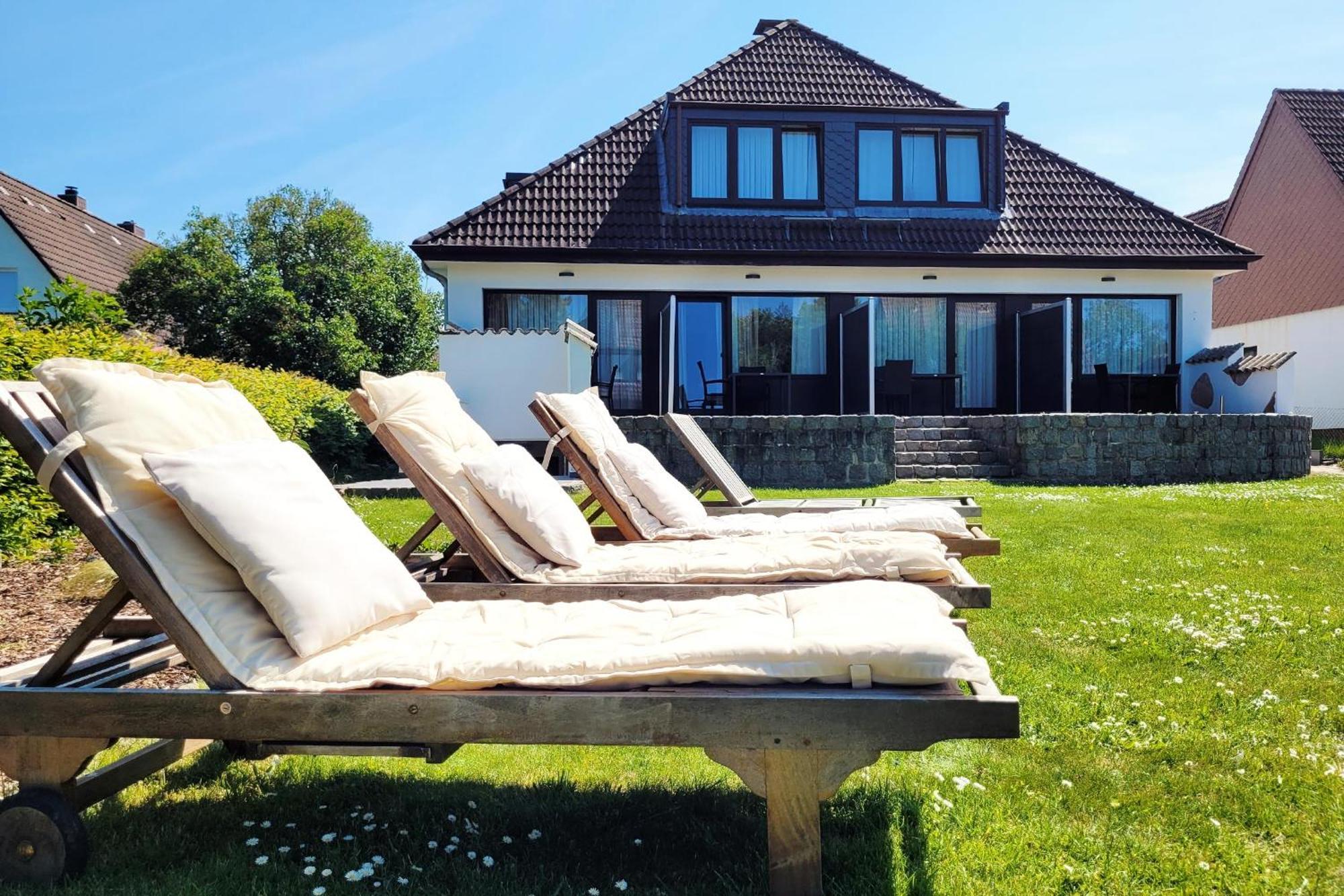 Hochwertige Ferienwohnung In Ruhiger Lage Mit Eigener Terrasse Und Parkplatz, Nur 7 Gehminuten Zum Strand Entfernt - Hoher Schlafkomfort Dank Boxspringbett Шарбойтц Екстериор снимка