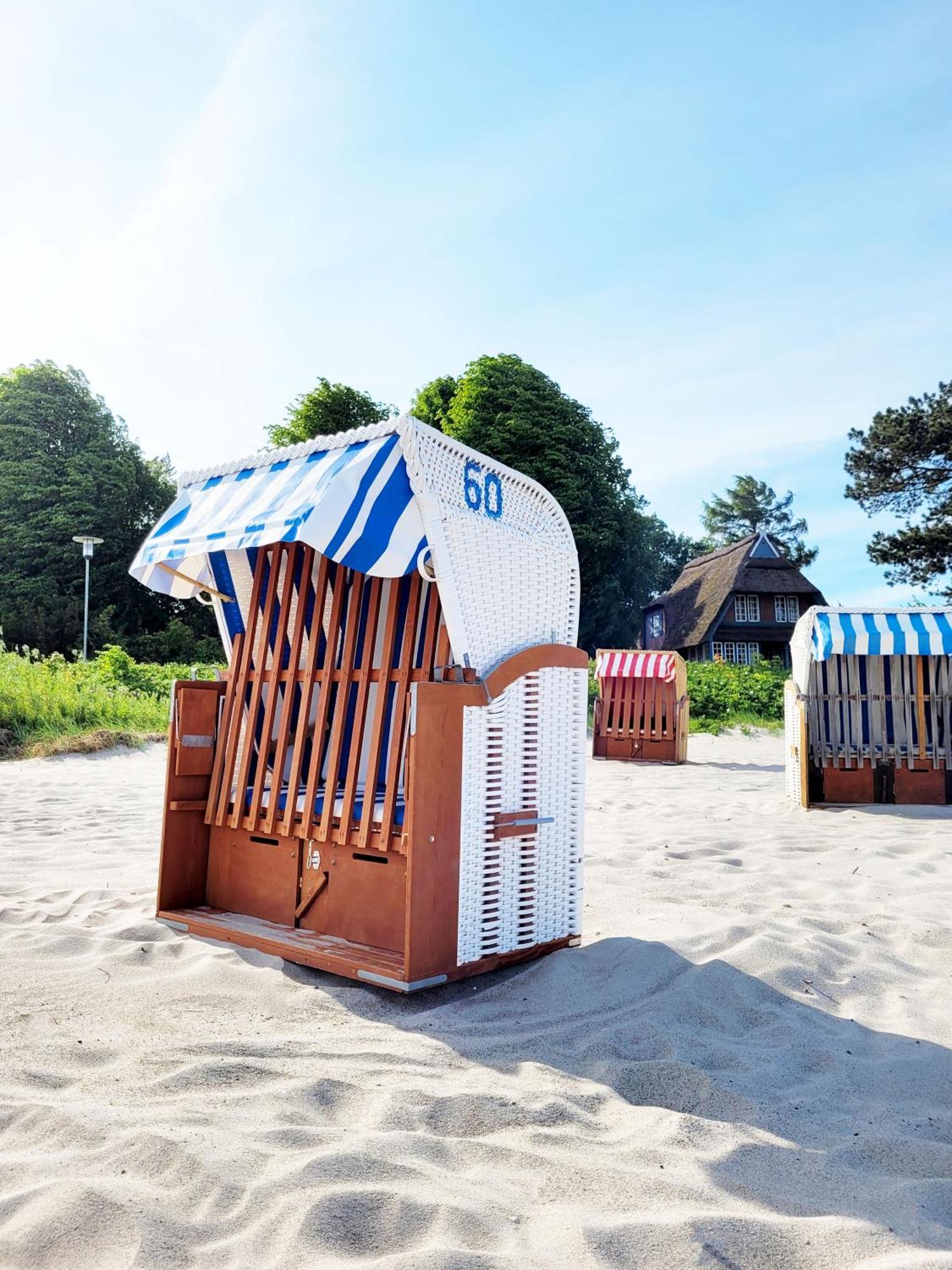 Hochwertige Ferienwohnung In Ruhiger Lage Mit Eigener Terrasse Und Parkplatz, Nur 7 Gehminuten Zum Strand Entfernt - Hoher Schlafkomfort Dank Boxspringbett Шарбойтц Екстериор снимка